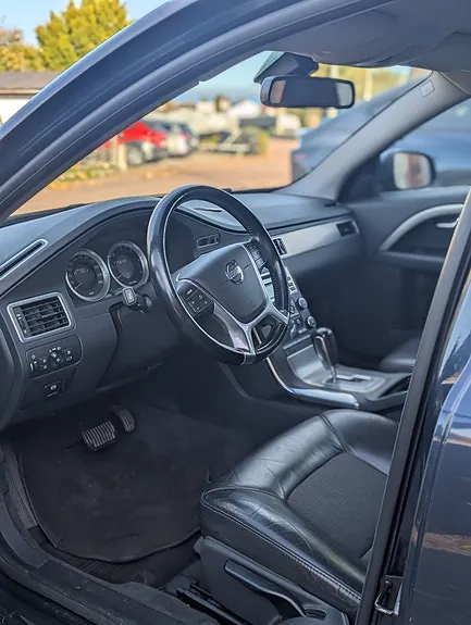 Volvo V70 2011 photo 5