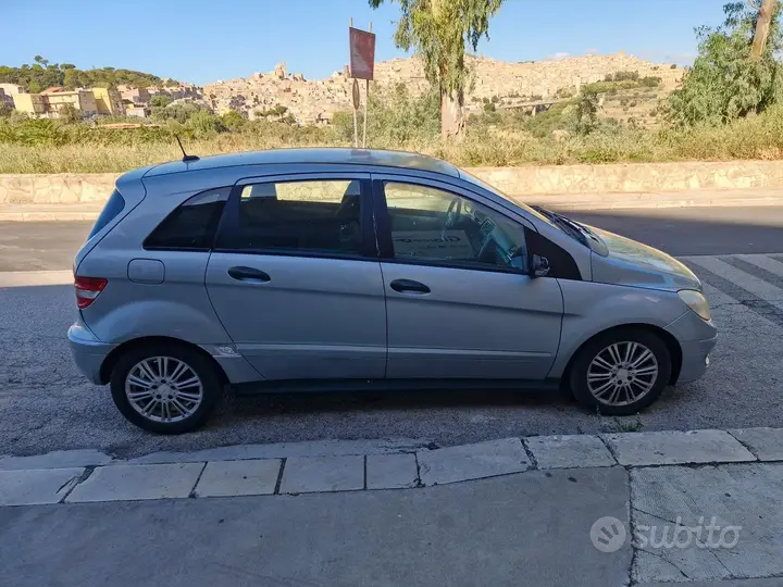Mercedes-Benz B 180 Cdi 2005 photo 3