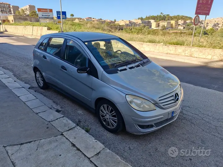 Mercedes-Benz B 180 Cdi 2005 photo 2