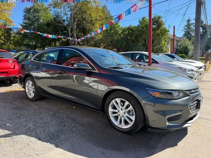 Chevrolet Malibu 2017 photo 3