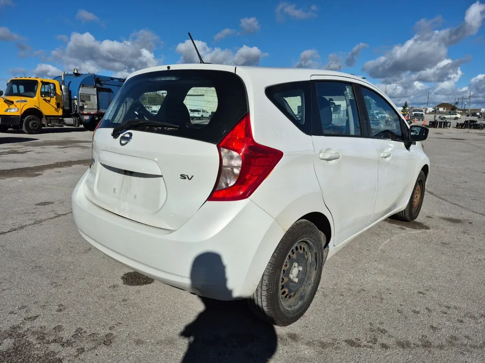 Nissan Versa Note 2016 photo 5