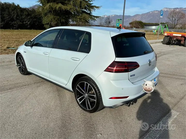 Volkswagen Golf 2017 photo 3