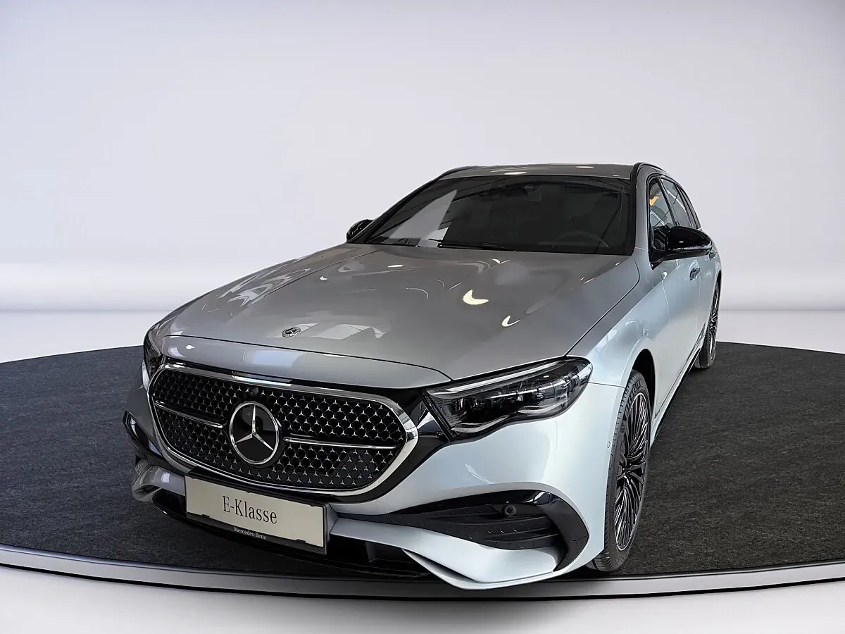 Mercedes-Benz E-Class photo 3