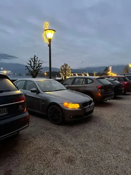 BMW 3Er-Reihe 325I 2009 photo 3