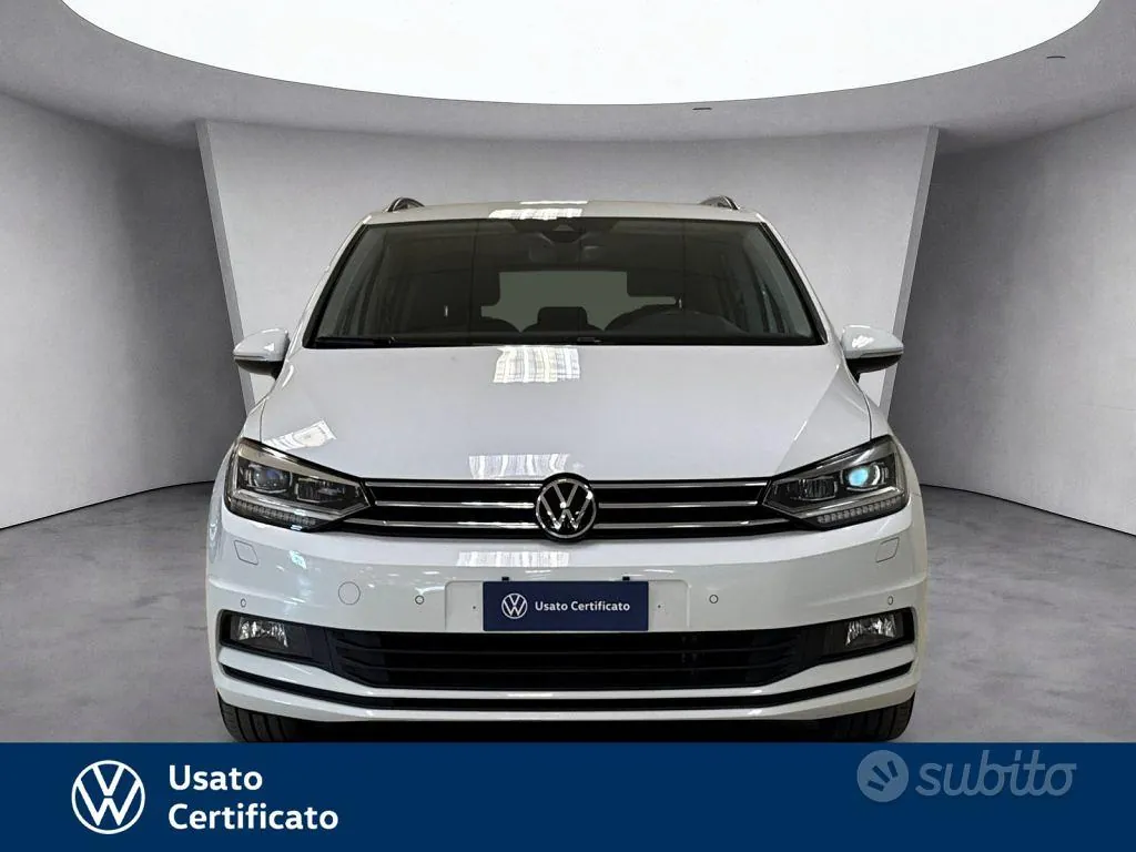 Volkswagen Touran 2023 photo 2