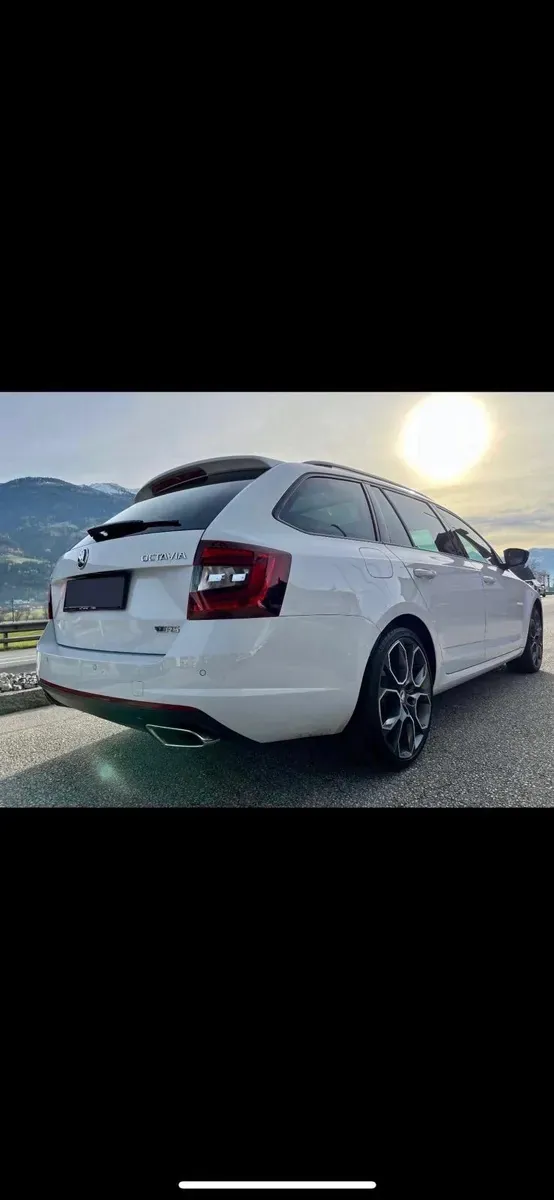 Skoda Octavia 2017 photo 2
