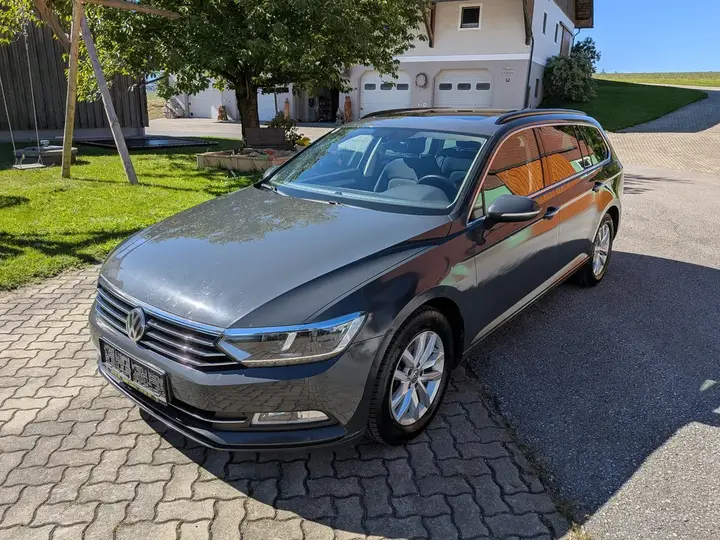 Volkswagen Passat Variant 2017 photo 2