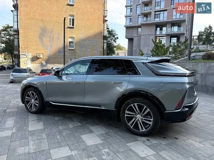 Cadillac Lyriq 2023 photo 3