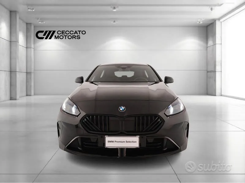 BMW 1 Series 2025 photo 2