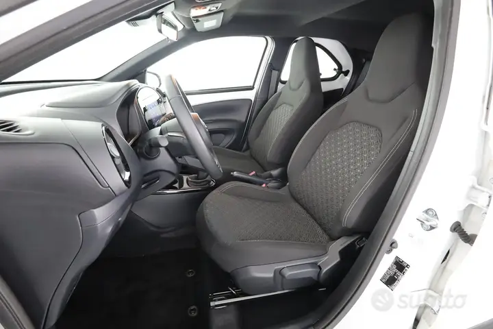 Toyota Aygo 2025 photo 2