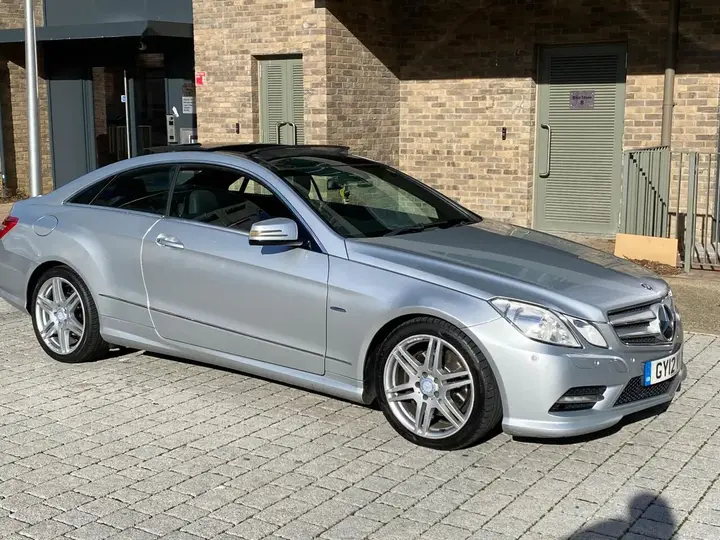 Mercedes-Benz E-Class 2012 photo 3