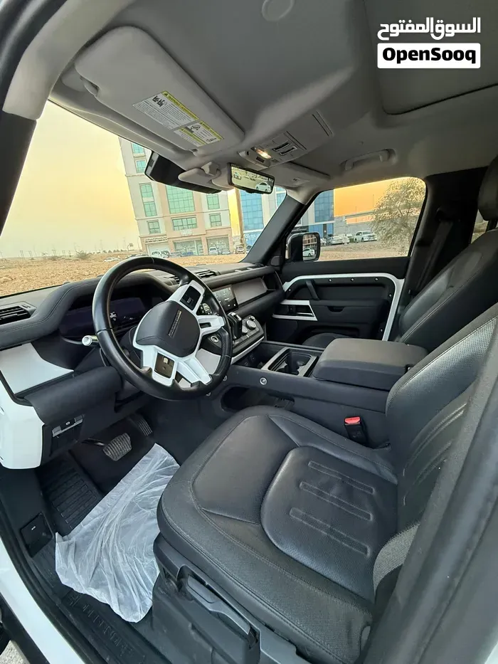 Land Rover Defender 2020 photo 2