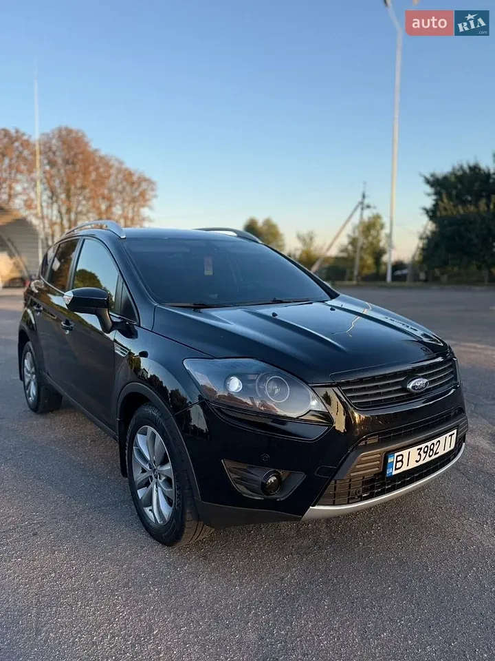 Ford Kuga 2011 photo 2