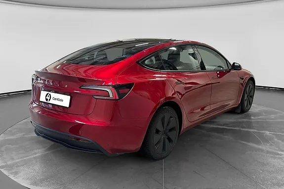 Tesla Model 3 2024 photo 5