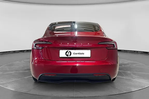 Tesla Model 3 2024 photo 4
