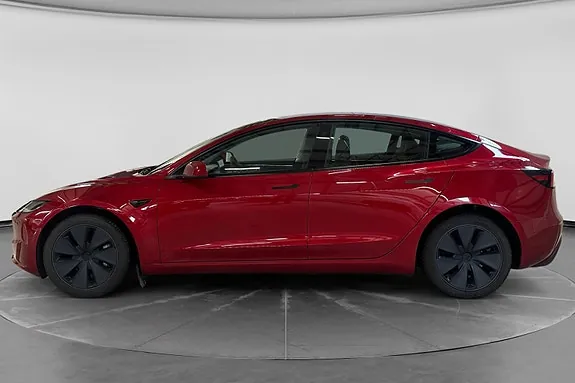Tesla Model 3 2024 photo 2