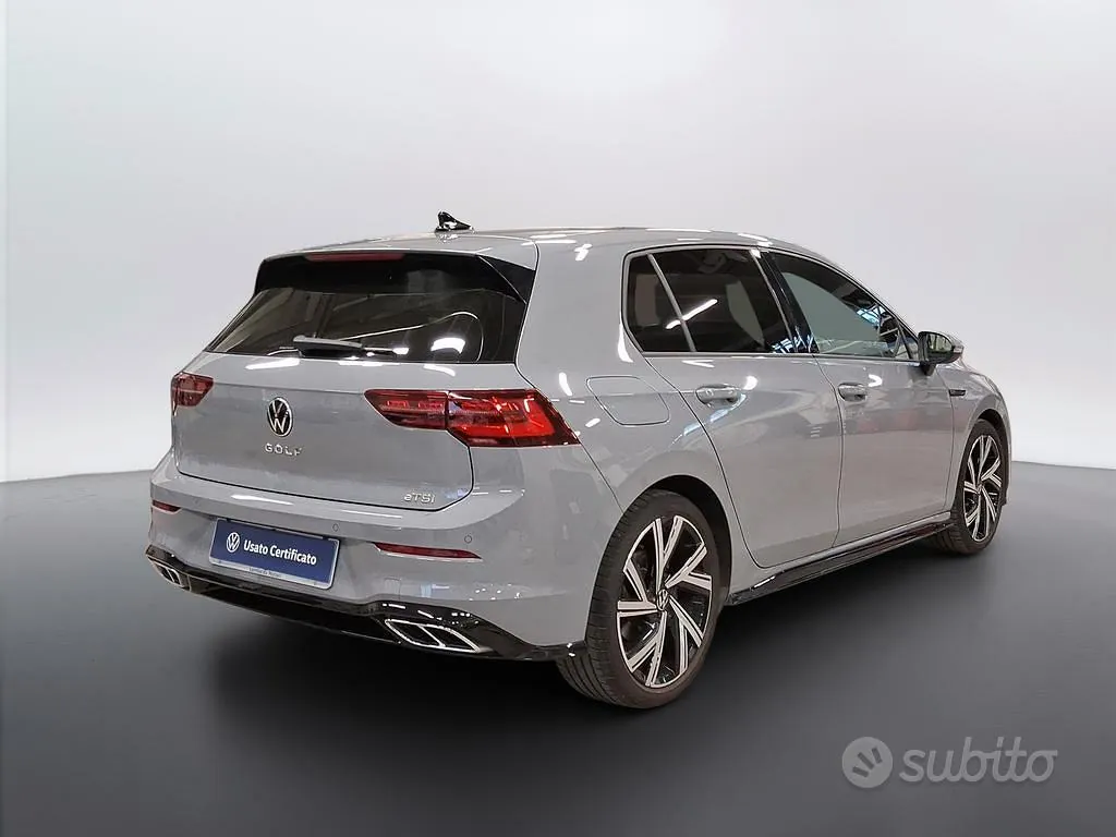 Volkswagen Golf 2024 photo 2