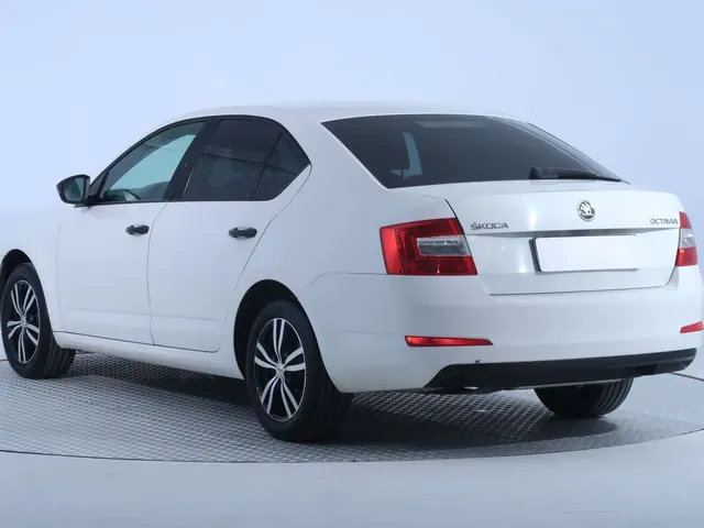 Skoda Octavia 2014 photo 3