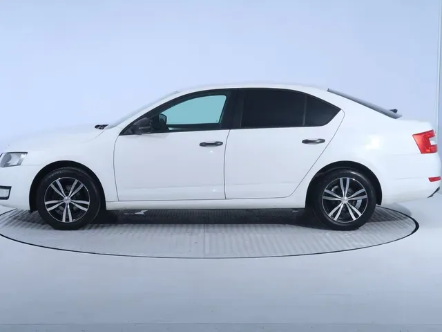 Skoda Octavia 2014 photo 2
