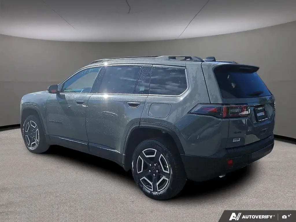 Jeep Cherokee 2026 photo 4
