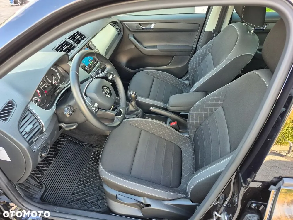 Skoda Fabia 2021 photo 5
