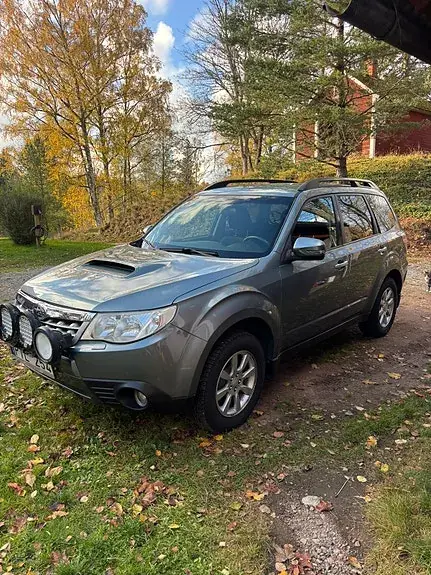 Subaru Forester 2012 photo 2