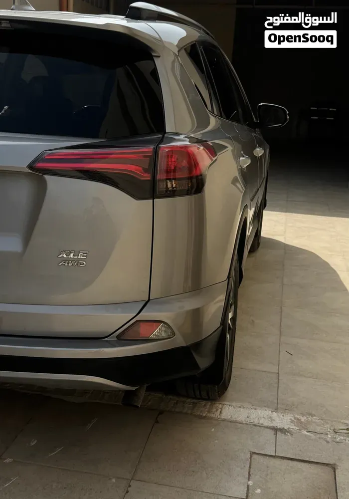 Toyota Rav 4 2018 photo 2