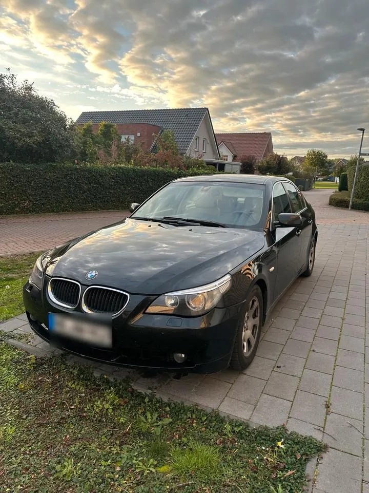 BMW 525I