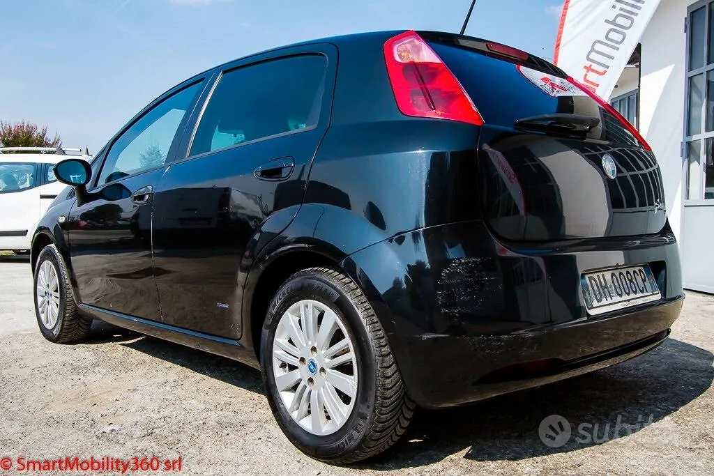 Fiat Grande Punto 2007 photo 4
