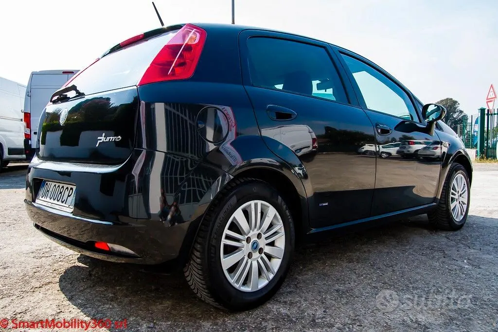 Fiat Grande Punto 2007 photo 2