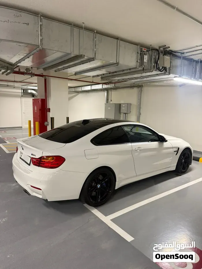 BMW M4 2016 photo 4