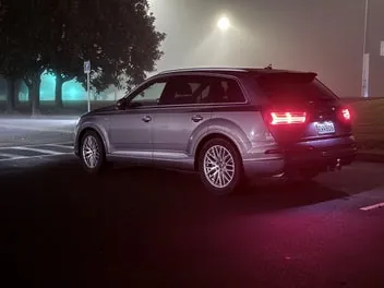Audi Q7 2015 photo 2