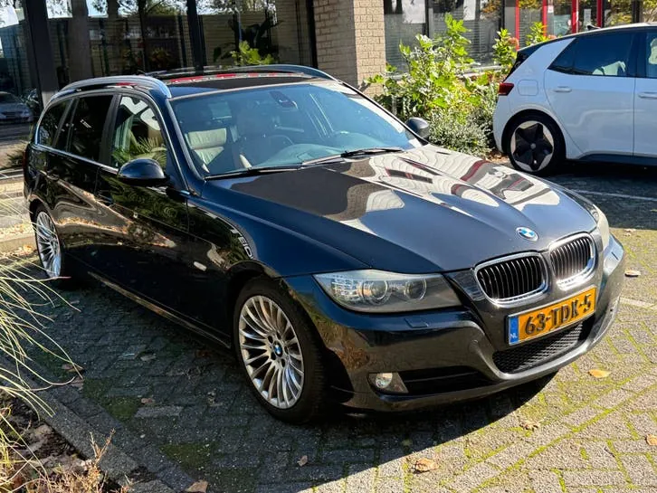 BMW 3 Series 2012 photo 3