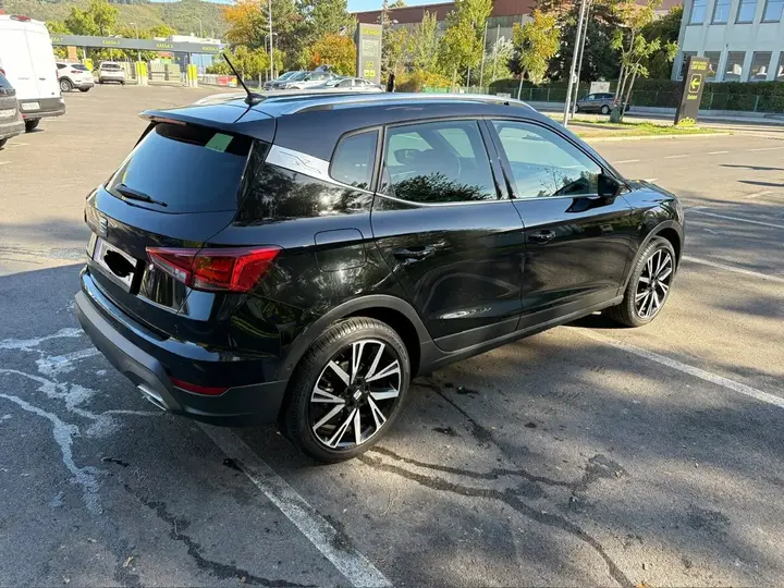 Seat Arona 2022 photo 2
