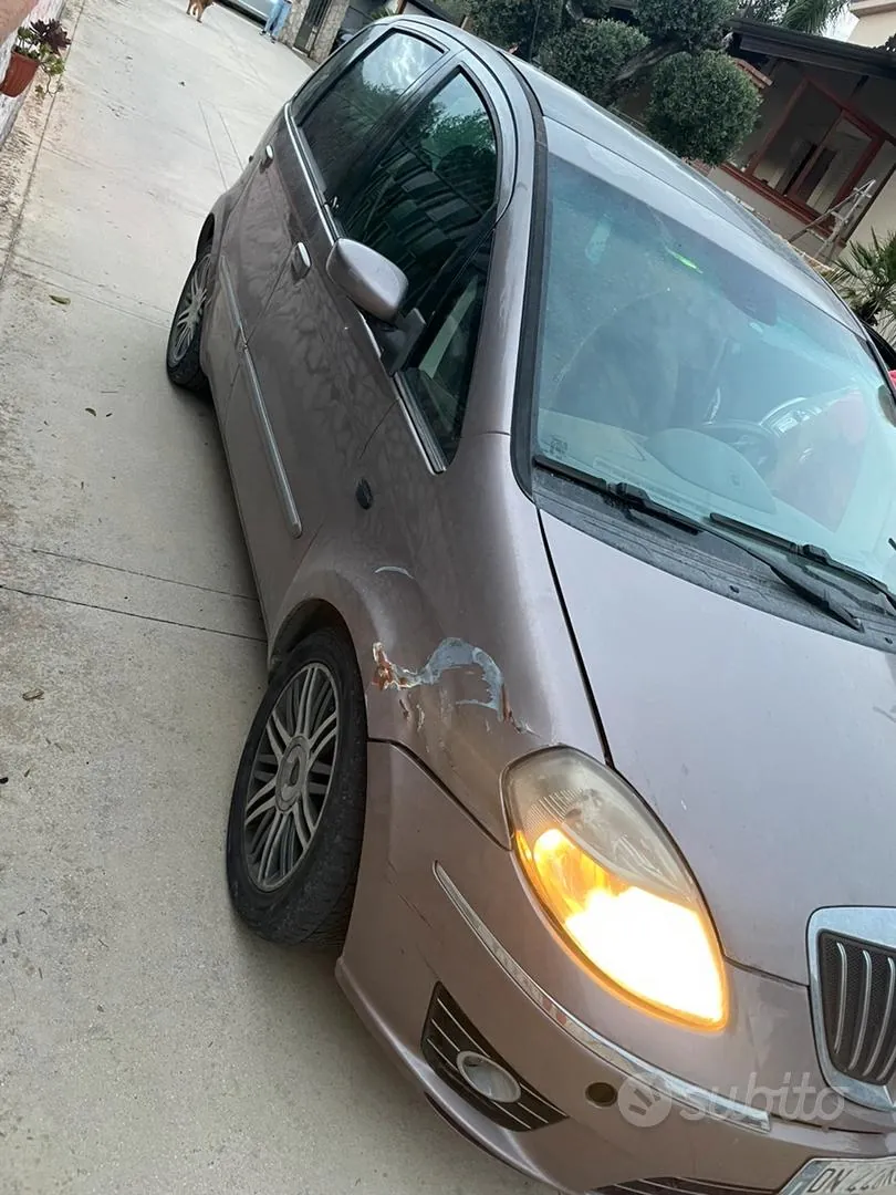 Lancia Musa 2008 photo 2