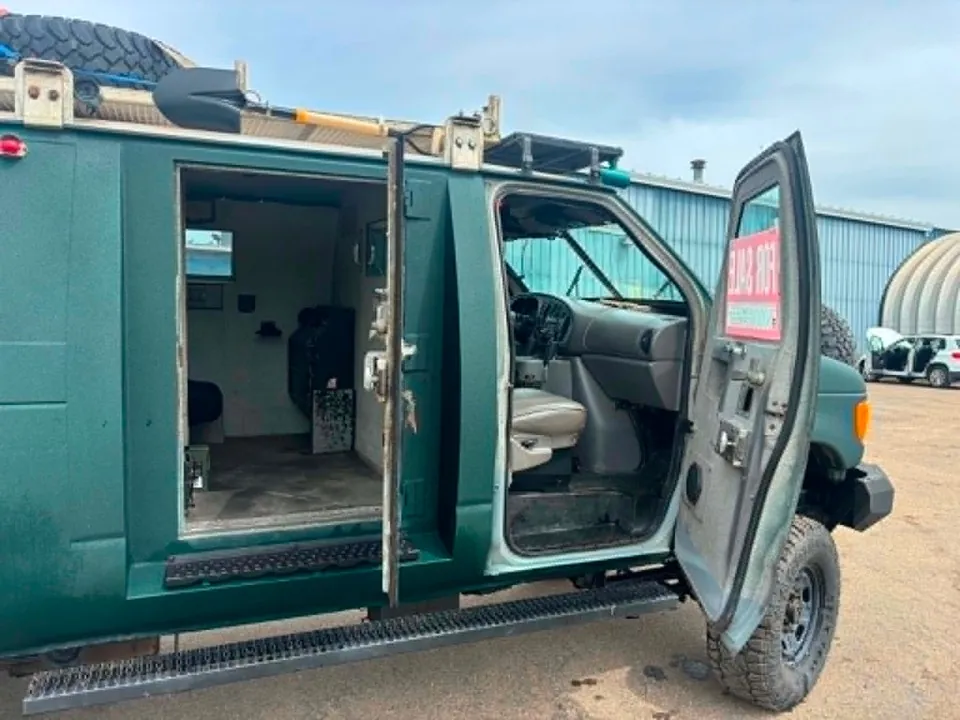 Ford E-350 1997 photo 5