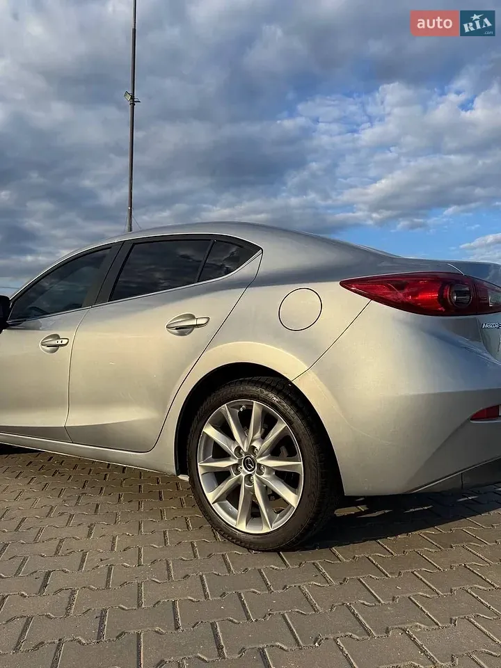 Mazda 3 2017 photo 4