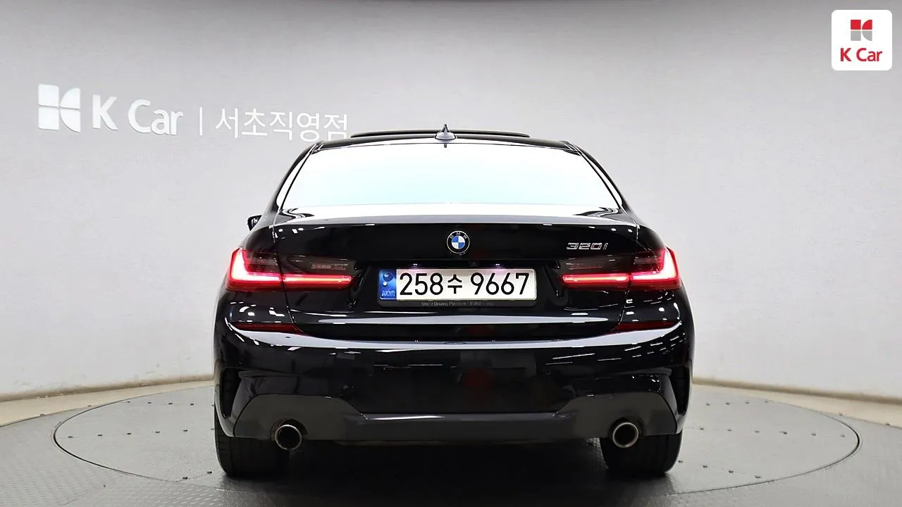BMW 3 Series 2021 photo 4