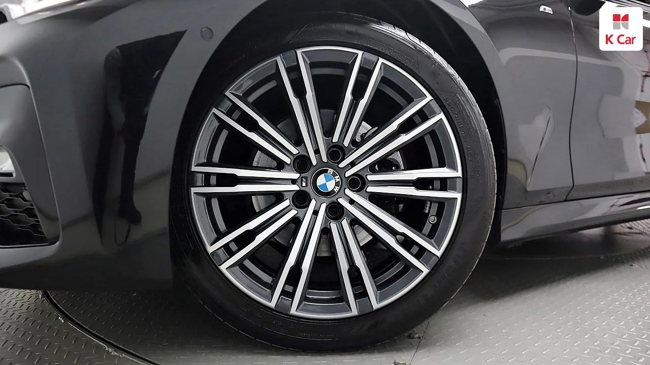 BMW 3 Series 2021 photo 5