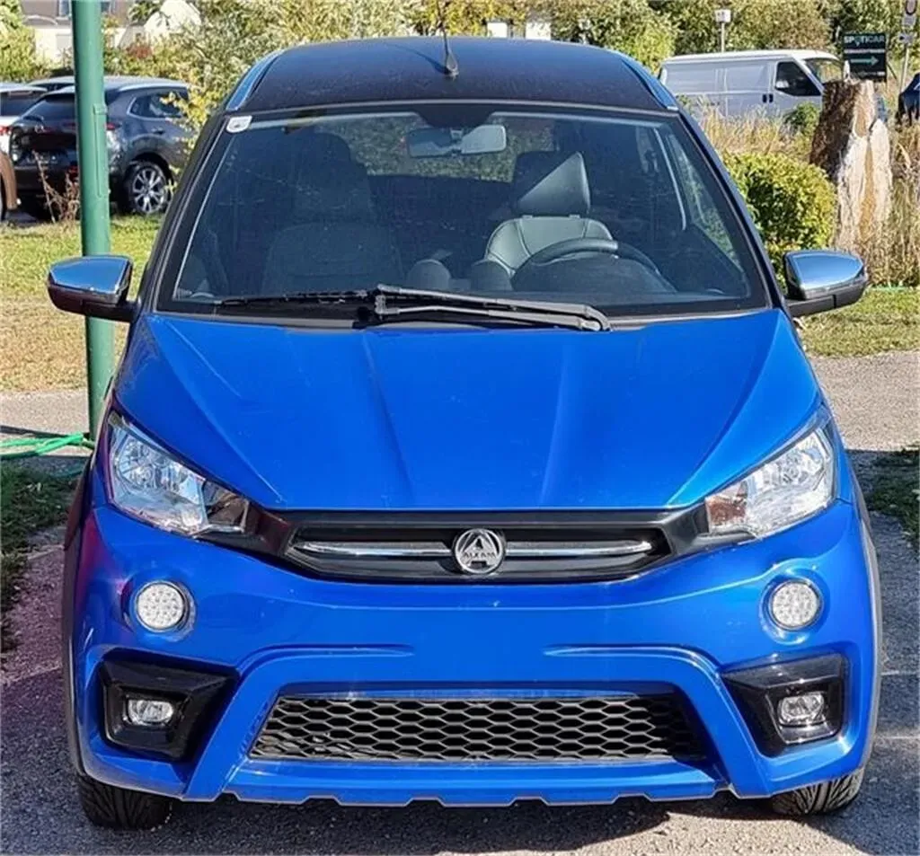 Aixam E Crossover Premium 2025 photo 2