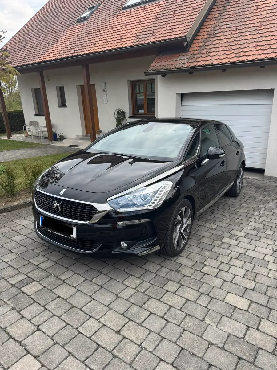 DS Automobiles Ds 5