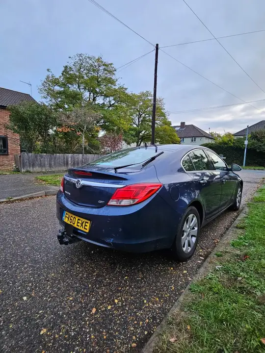Vauxhall Insignia 2010 photo 4