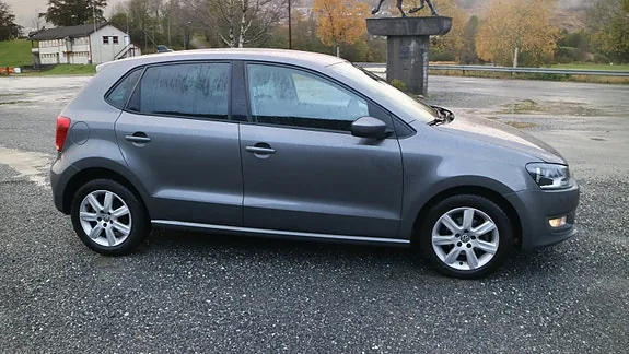 Volkswagen Polo 2011 photo 4