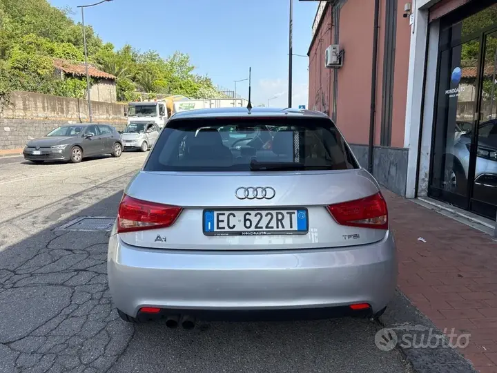 Audi A1 2010 photo 5