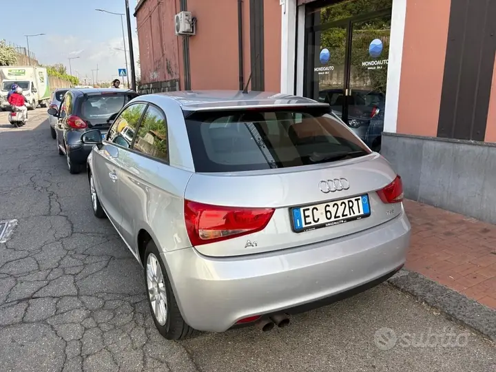 Audi A1 2010 photo 4