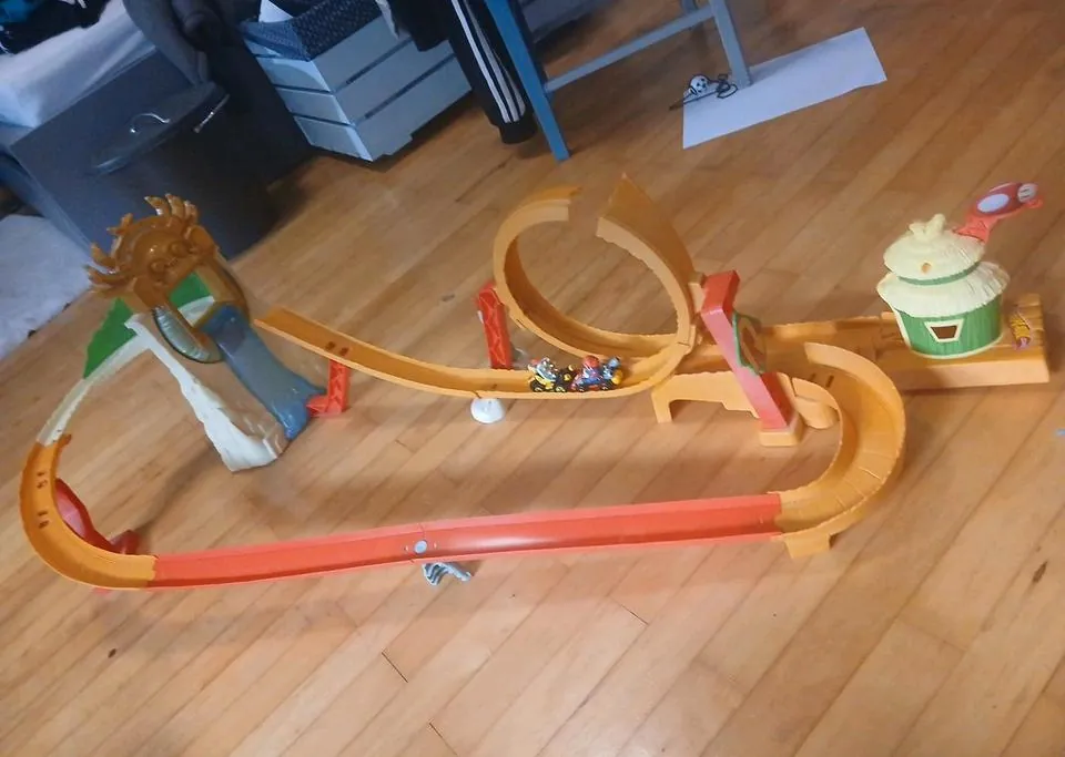 Hot Wheels Super Mario Bahn