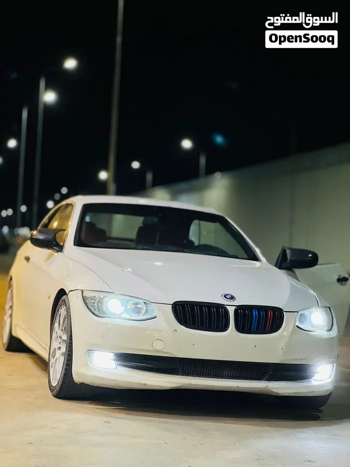 BMW 3 Series 2011 photo 4