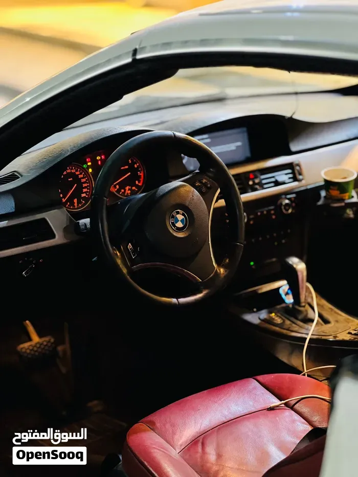 BMW 3 Series 2011 photo 3