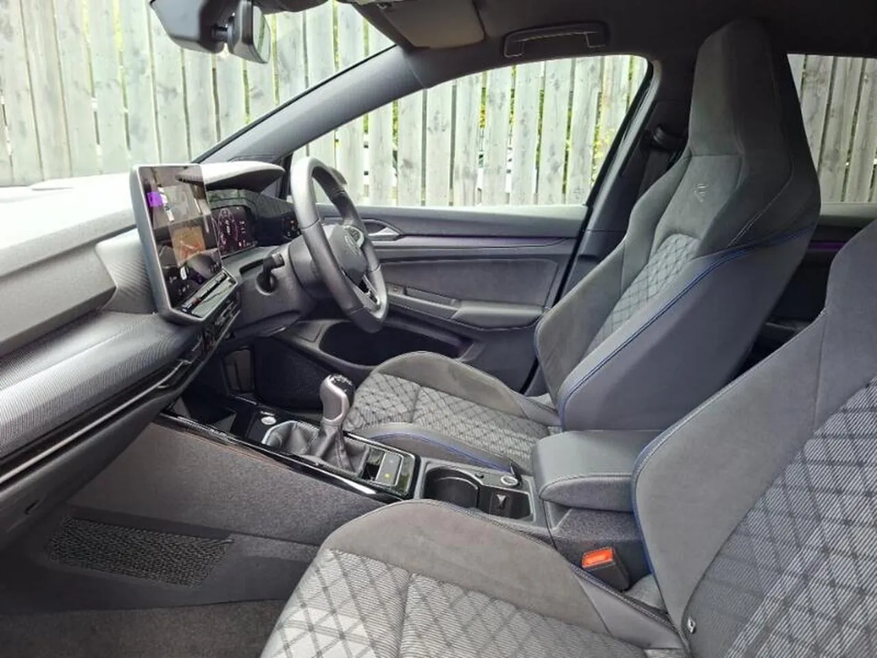 Volkswagen Golf 2025 photo 5