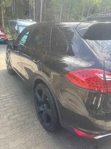 Porsche Cayenne 2011 photo 3